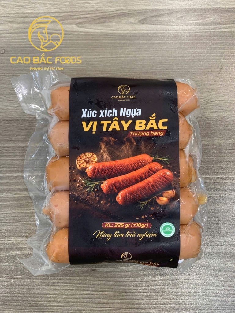 Mua xúc xích ngựa tại Hà Nội